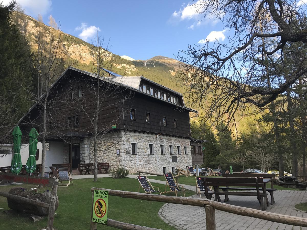 Valvasorjev Dom Hotel Zirovnica Zewnętrze zdjęcie